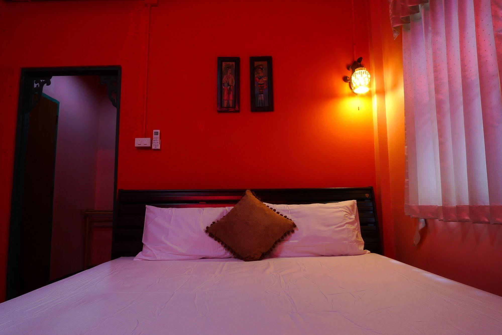 Baan Kaewta Hotel Chiang Mai Exterior photo